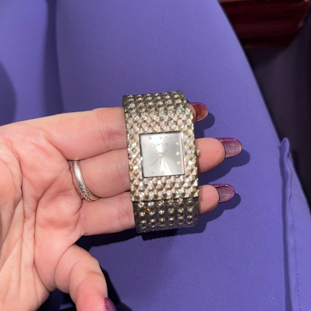 2 Bebe sparkly bangle watches - Picture 2 of 7